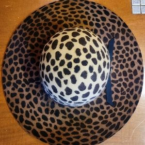NWT Charlie 1 Horse Jezebel Leopard felt hat